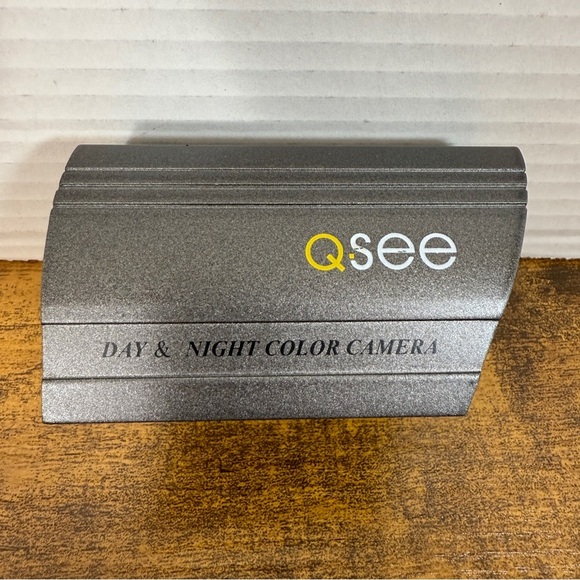 Q-SEE DAY & NIGHT COLOR CAMERA Shade Attachment Piece Only For QSM5265C - Picture 1 of 5